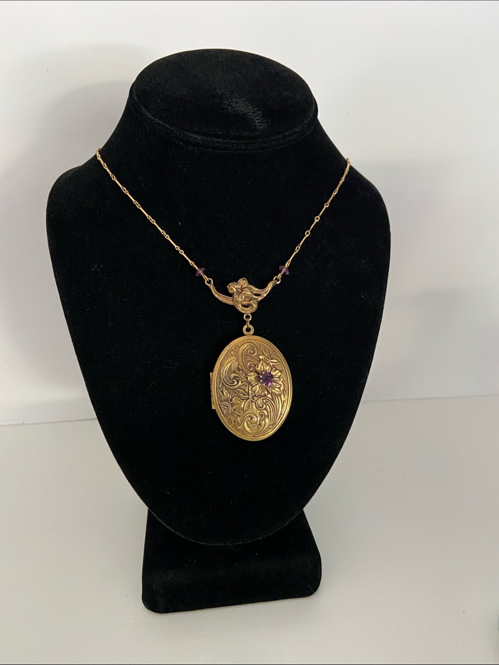 Vintage Kingston N.Y. Gold Tone Floral Locket Necklace Purple Rhinestone 22"